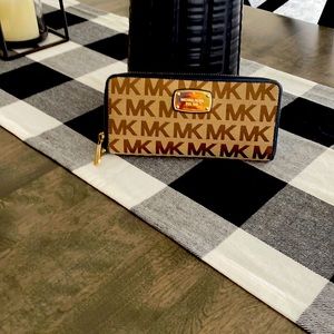 Michael Kors ladies wallet